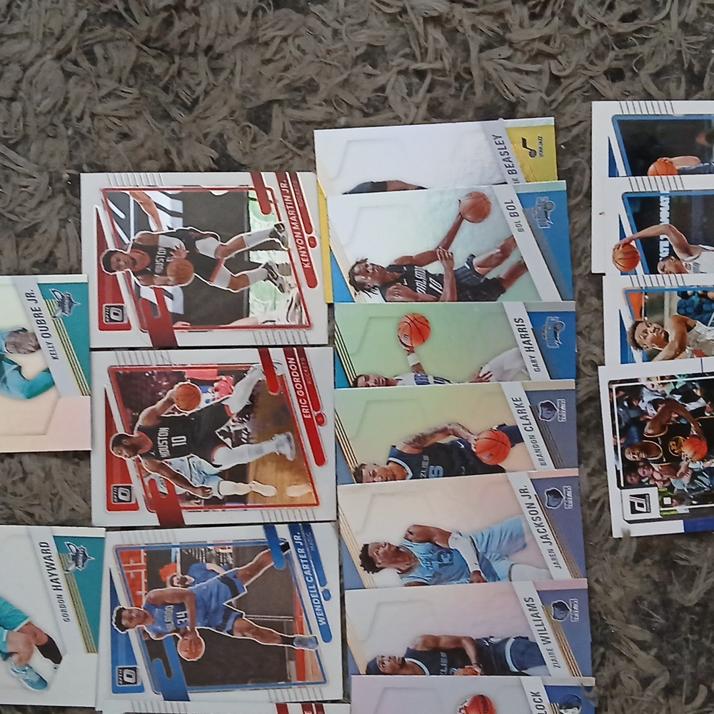 NBA Trading Card Bundle - Picture 9 of 11